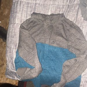 Men’s large Volcom sweater